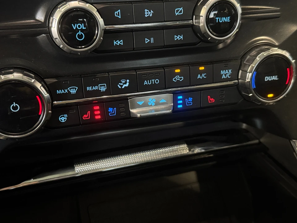 2022 Ford F-150 Raptor 14th Gen - Image 25 of 31