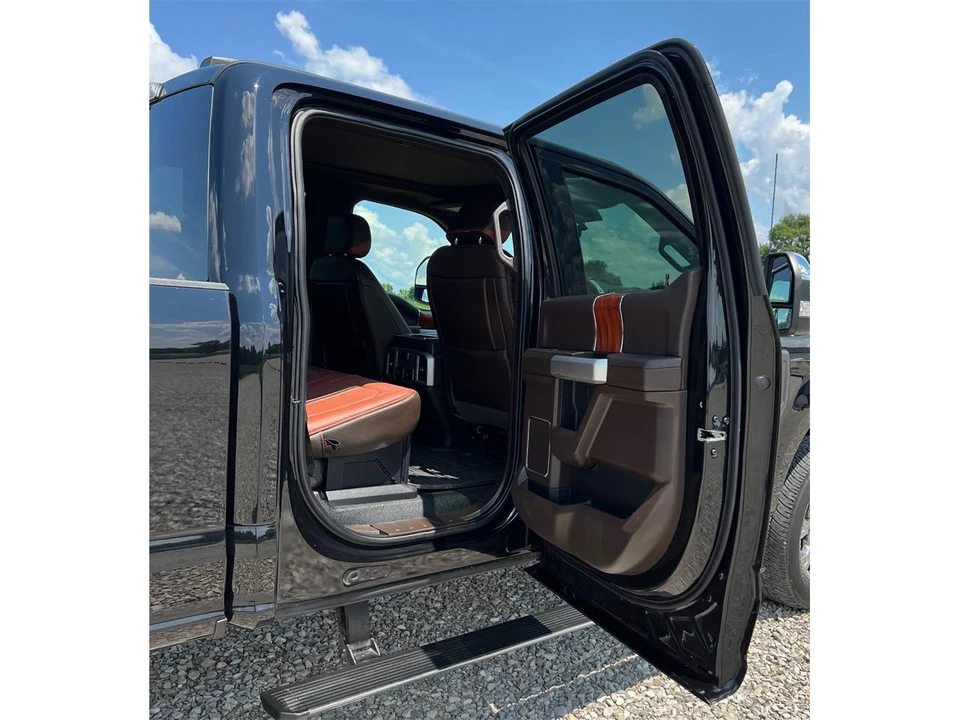 2022 Ford Super Duty 4th Gen - Image 27 of 31