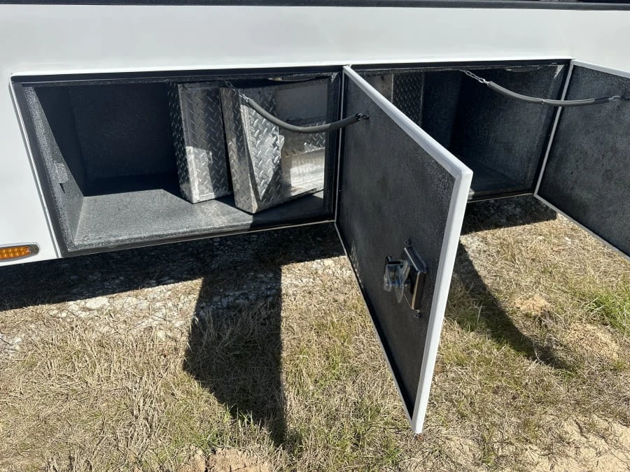 2022 Ford Super Duty 4th Gen - Image 21 of 23