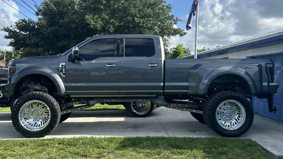 2022 Ford Super Duty 4th Gen - Image 2 of 9
