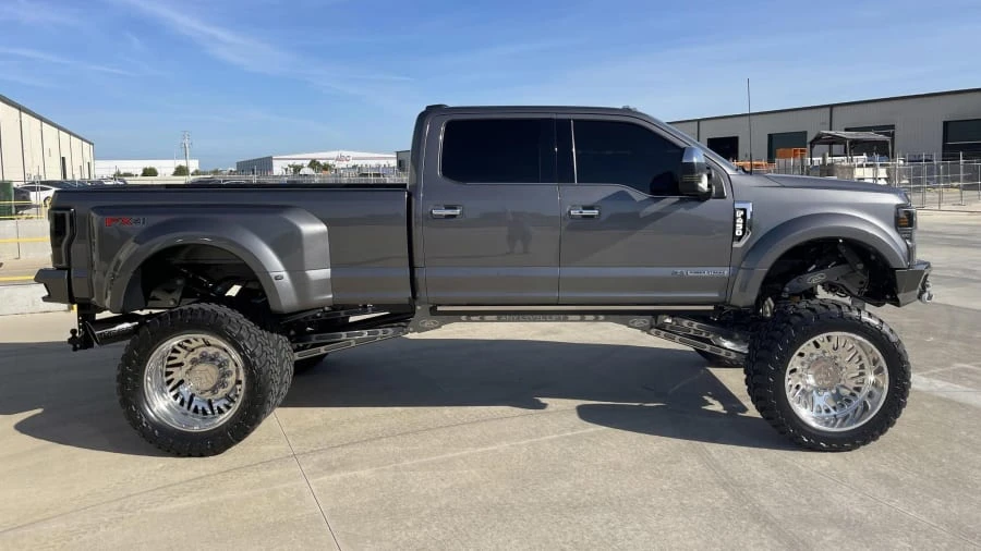 2022 Ford Super Duty 4th Gen - Image 2 of 31
