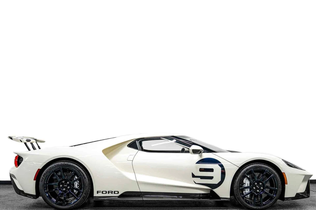 2022 Ford GT 2nd Gen - Image 2 of 21