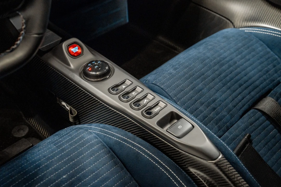2022 Ford GT 2nd Gen - Image 15 of 21