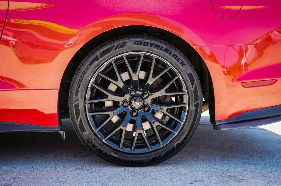 2022 Ford GT 2nd Gen - Image 2 of 15