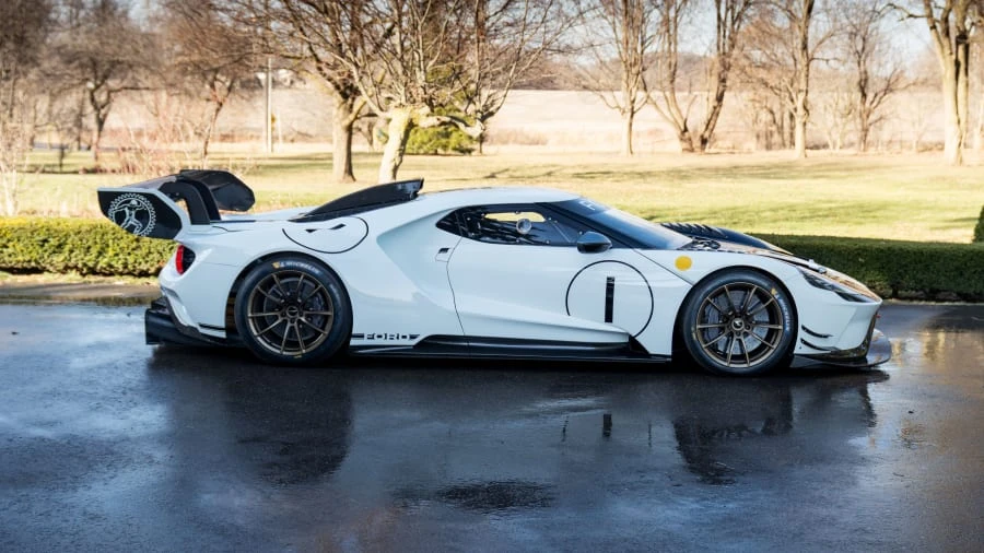 2022 Ford GT 2nd Gen - Image 2 of 31
