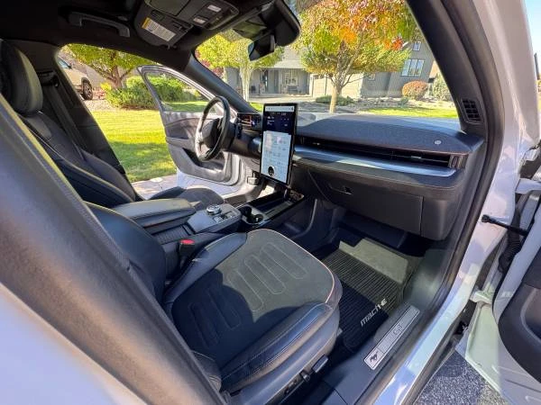 2022 Ford Mustang Mach-E - Image 6 of 12