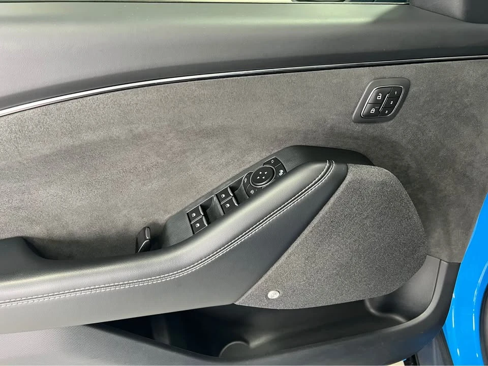 2022 Ford GT - Image 10 of 17