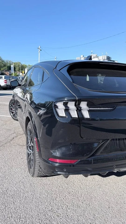 2022 Ford Mustang Mach-E - Image 7 of 15
