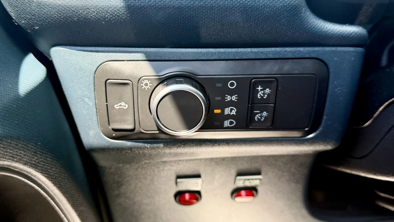 2022 Ford Maverick - Image 25 of 30