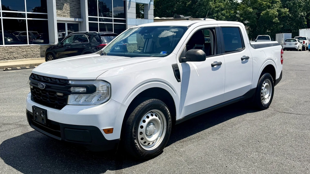 2022 Ford Maverick - Image 2 of 30