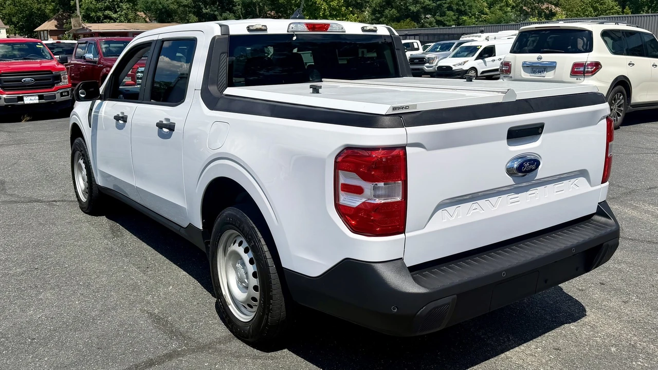 2022 Ford Maverick - Image 8 of 30