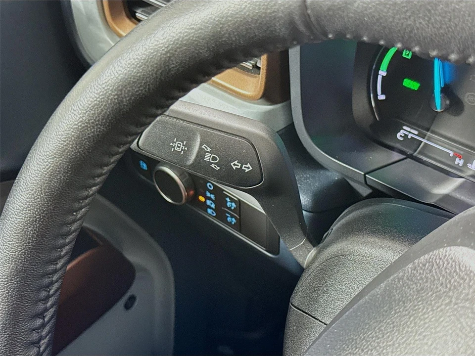 2022 Ford Maverick - Image 5 of 31