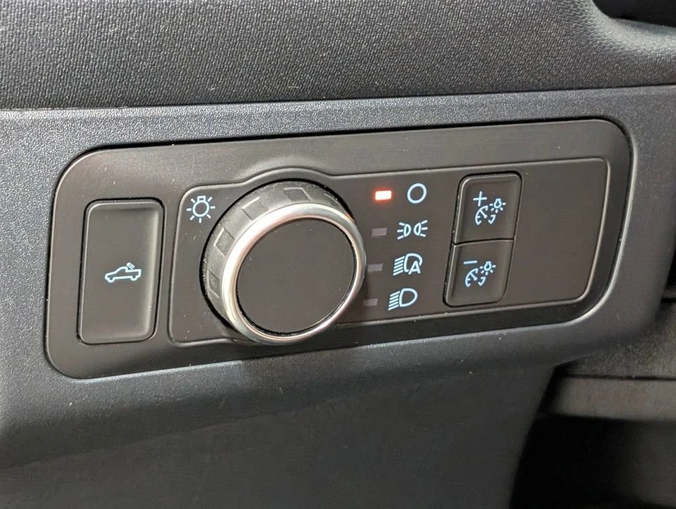 2022 Ford Maverick - Image 9 of 27