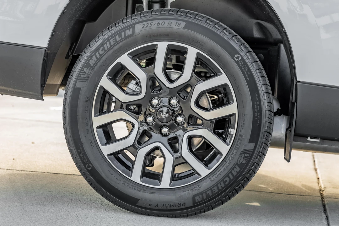 2022 Ford Maverick - Image 25 of 31