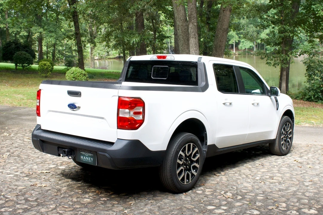 2022 Ford Maverick - Image 8 of 24