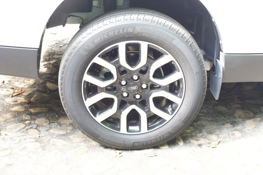 2022 Ford Maverick - Image 19 of 24