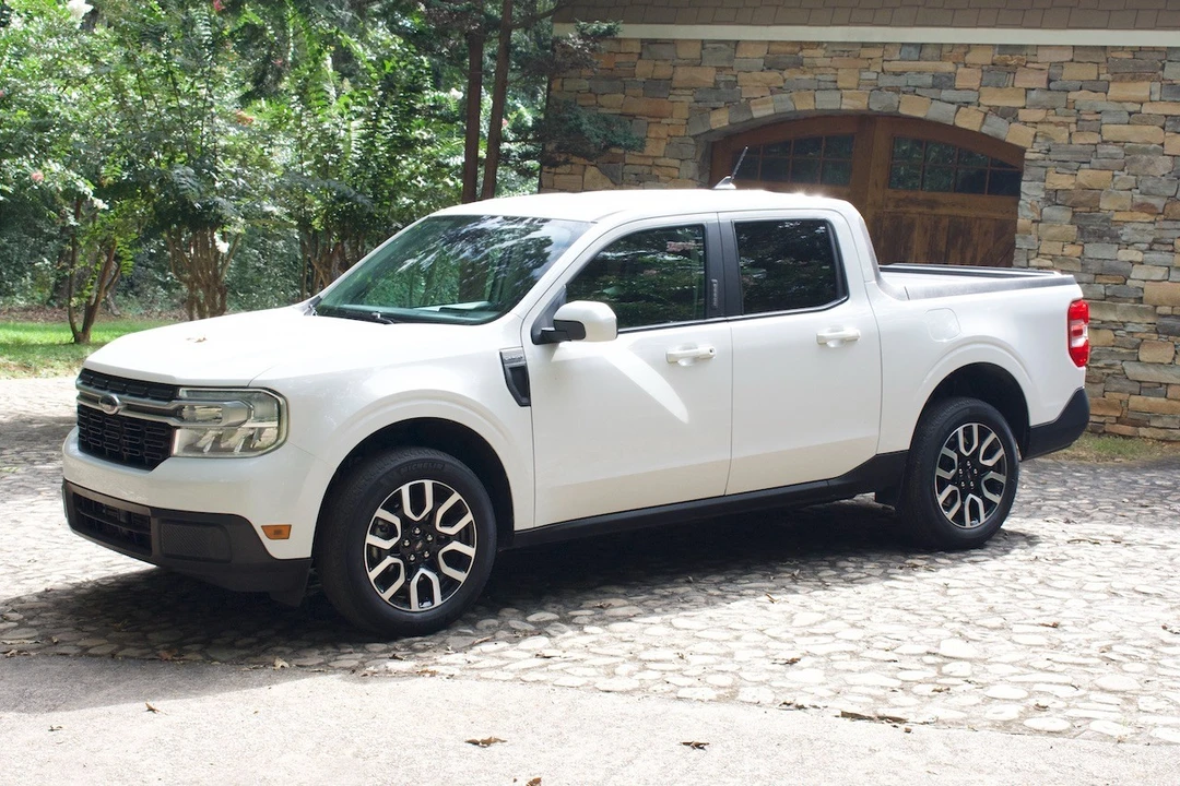 2022 Ford Maverick - Image 15 of 24