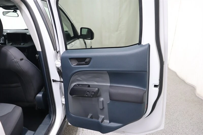 2022 Ford Maverick - Image 27 of 31
