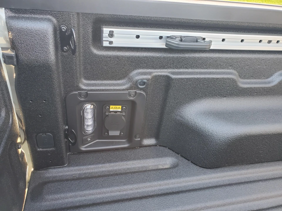 2022 Ford Maverick - Image 27 of 31