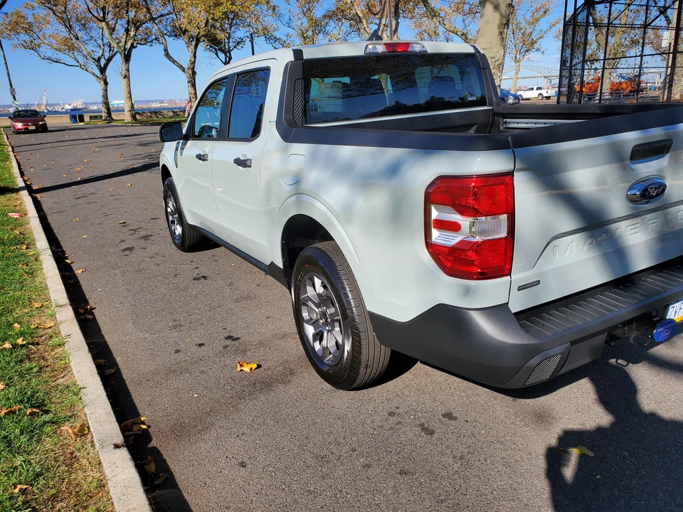2022 Ford Maverick - Image 22 of 31