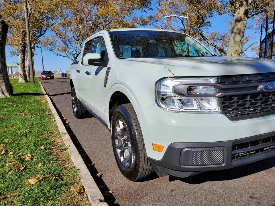 2022 Ford Maverick - Image 13 of 31