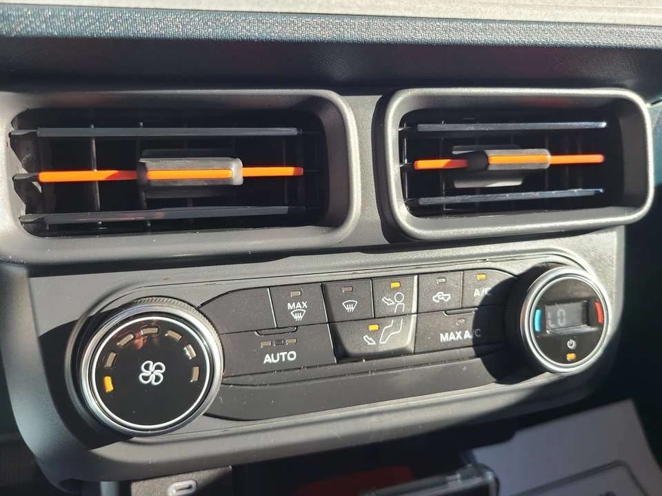 2022 Ford Maverick - Image 19 of 24