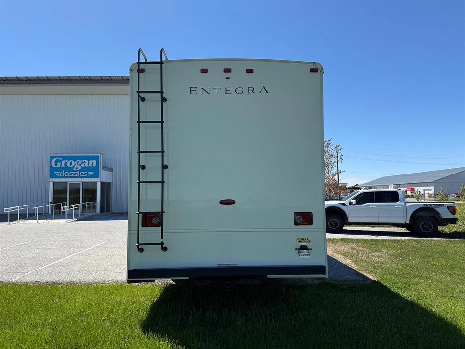 2022 Ford - Image 5 of 30