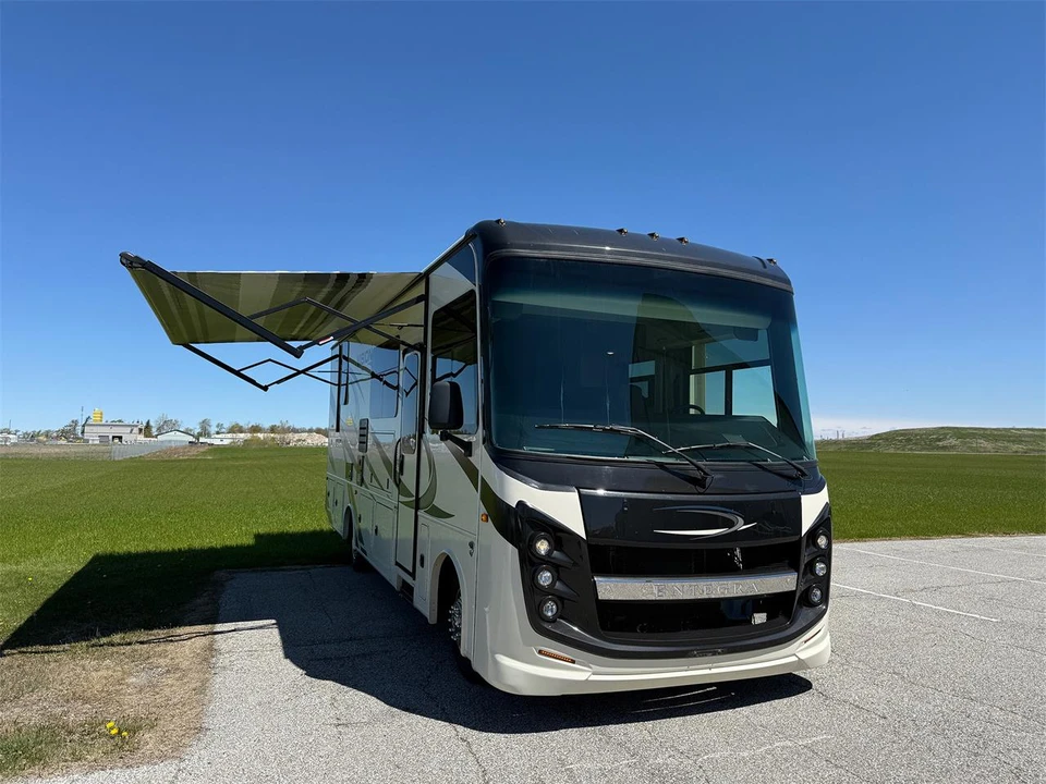 2022 Ford - Image 11 of 30
