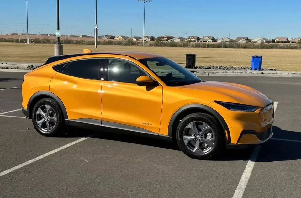 2022 Ford Mustang Mach-E - Image 2 of 9