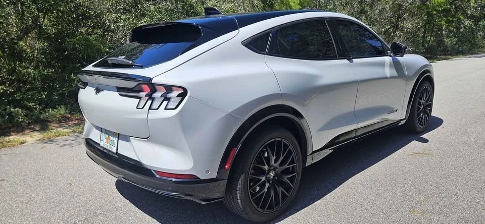 2022 Ford Mustang Mach-E - Image 4 of 15
