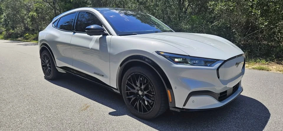 2022 Ford Mustang Mach-E - Image 5 of 15