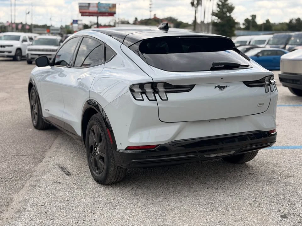 2022 Ford Mustang Mach-E - Image 4 of 8
