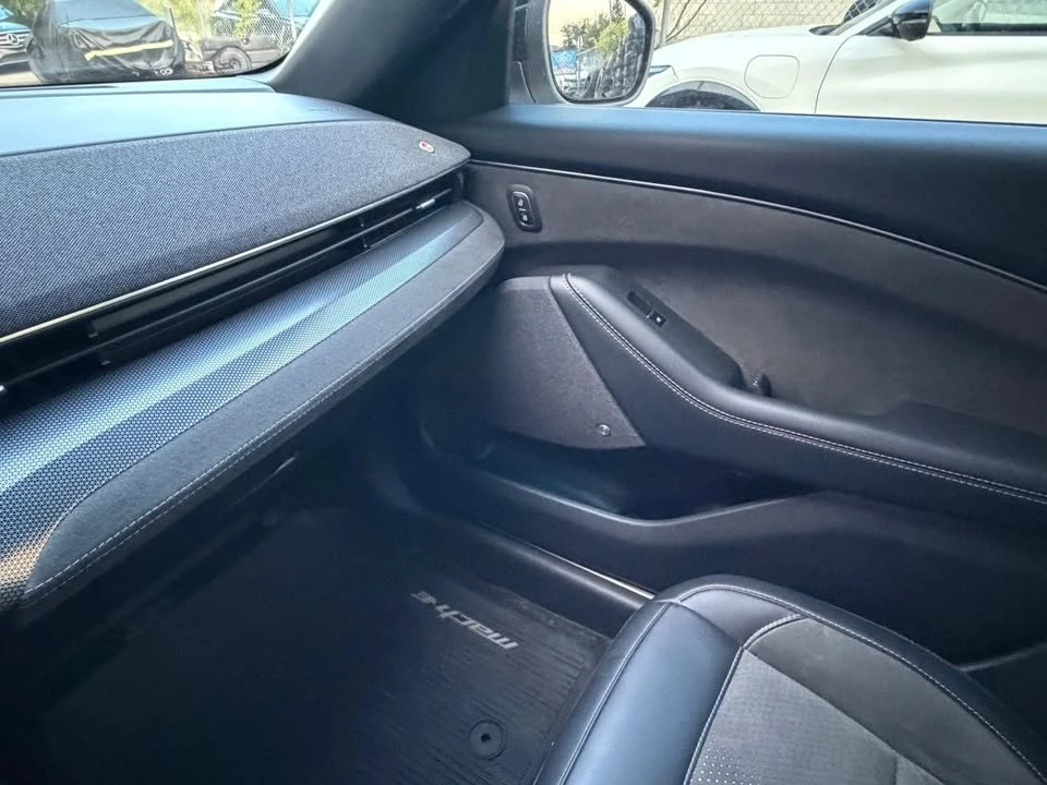 2022 Ford Mustang Mach-E - Image 16 of 17
