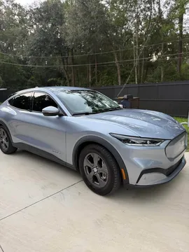 2022 Ford Mustang Mach-E