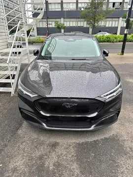 2022 Ford Mustang Mach-E