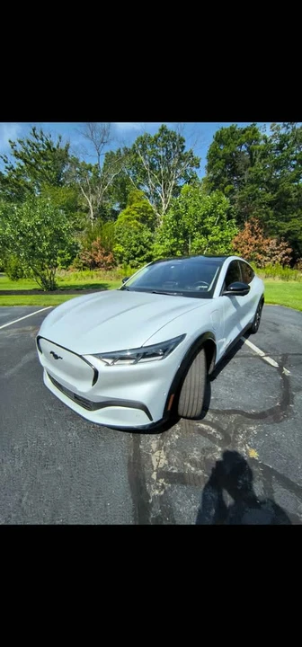 2022 Ford Mustang Mach-E - Image 4 of 9