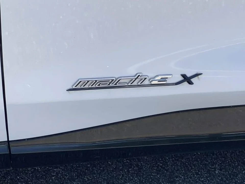 2022 Ford Mustang Mach-E - Image 10 of 16