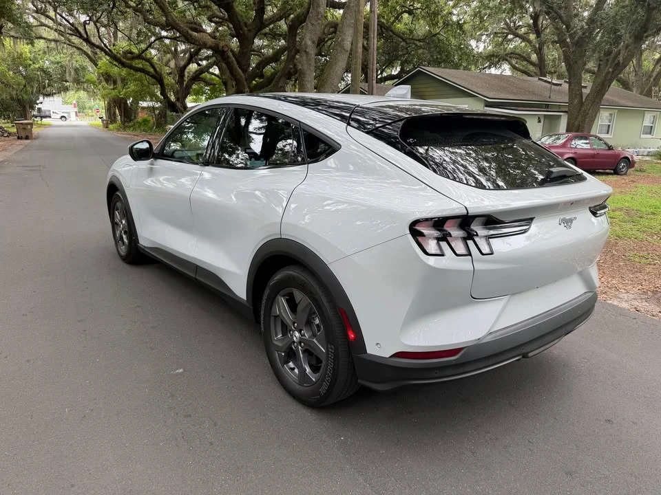 2022 Ford Mustang Mach-E - Image 5 of 11