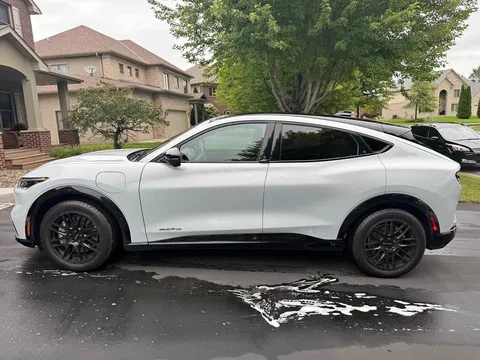 2022 Ford Mustang Mach-E Premium Sport Utility 4D