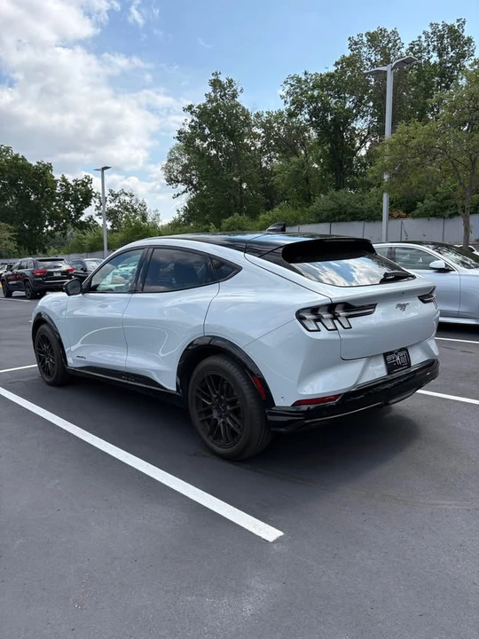 2022 Ford Mustang Mach-E - Image 9 of 11