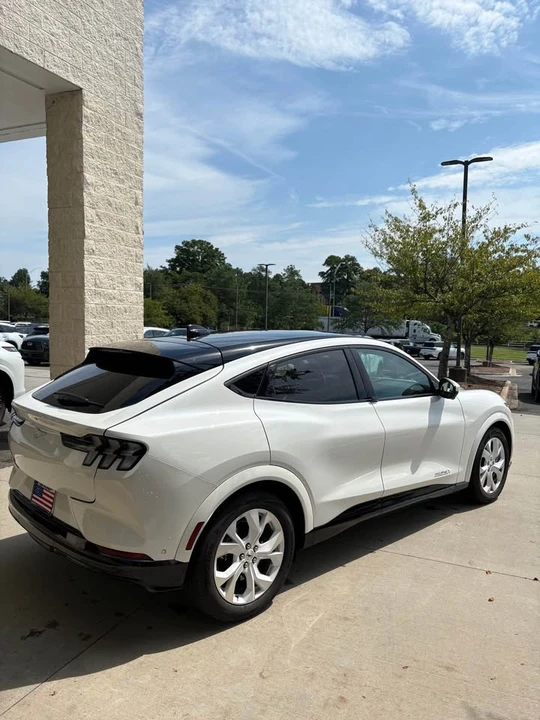2022 Ford Mustang Mach-E - Image 6 of 17