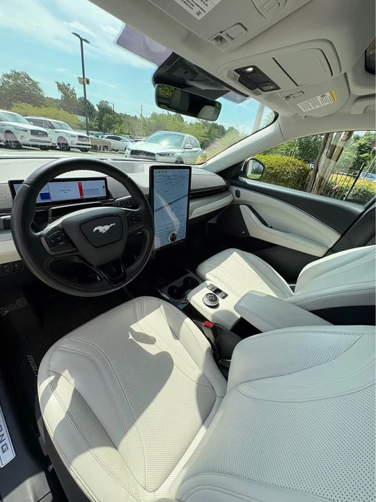 2022 Ford Mustang Mach-E - Image 10 of 17