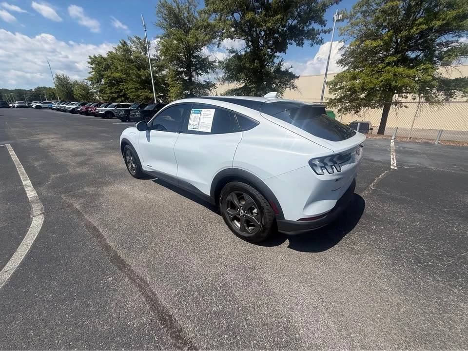 2022 Ford Mustang Mach-E - Image 4 of 11