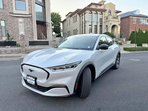 2022 Ford Mustang Mach-E Select