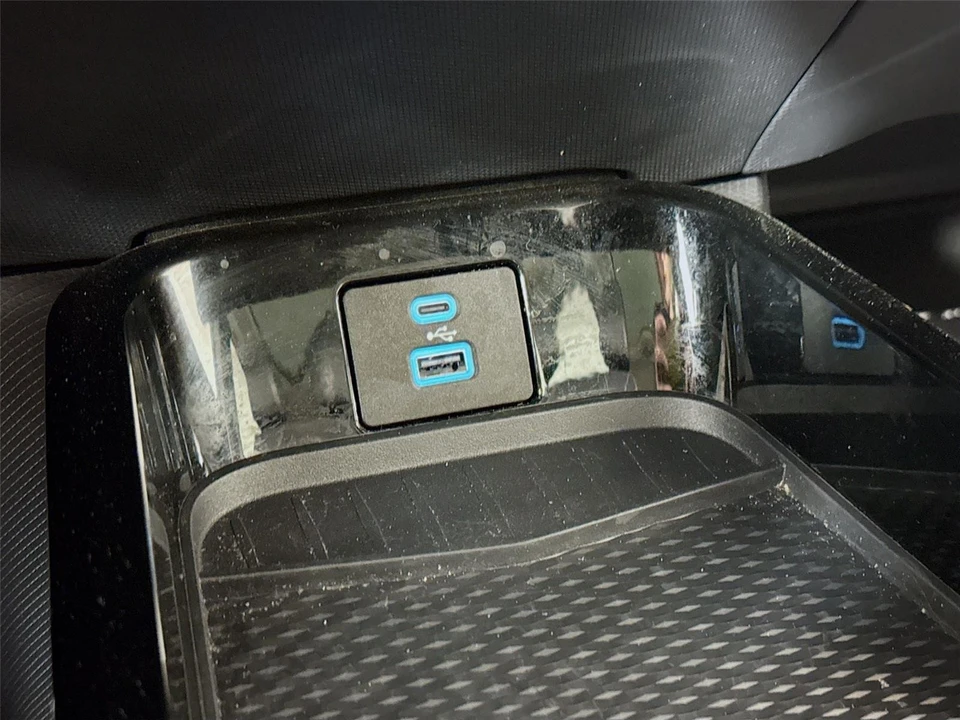 2022 Ford Mustang Mach-E - Image 16 of 31