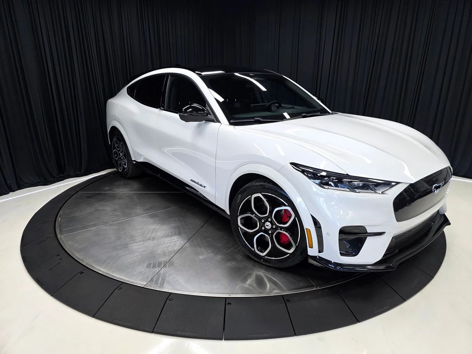 2022 Ford Mustang Mach-E - Image 15 of 21