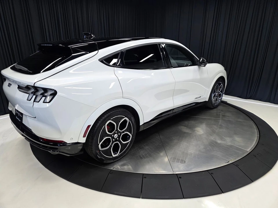 2022 Ford Mustang Mach-E - Image 11 of 21