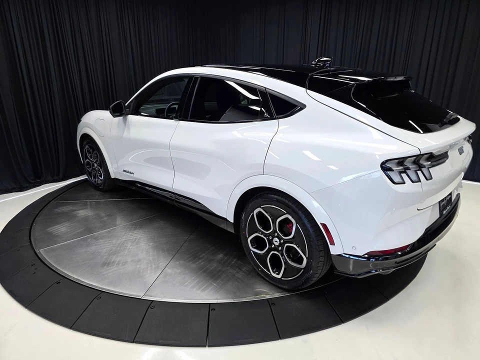 2022 Ford Mustang Mach-E - Image 9 of 21