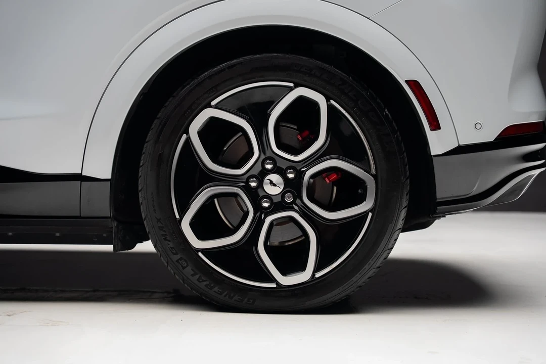 2022 Ford Mustang Mach-E - Image 20 of 21
