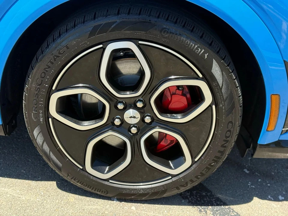 2022 Ford Mustang Mach-E - Image 13 of 31